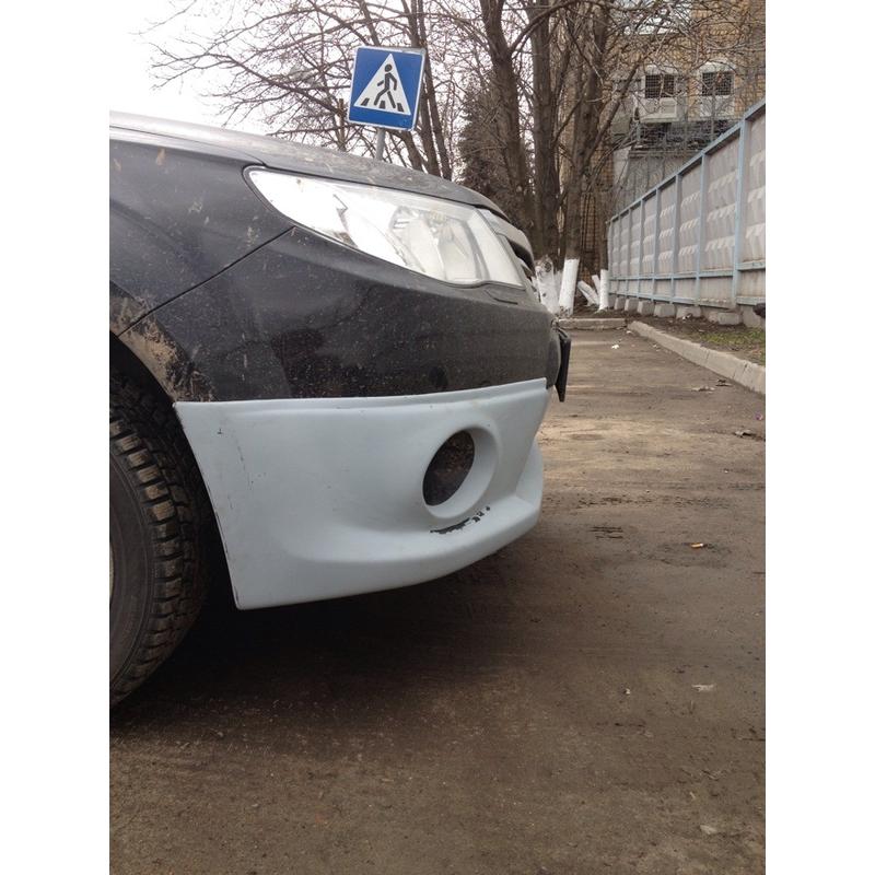 Накладка на передний бампер